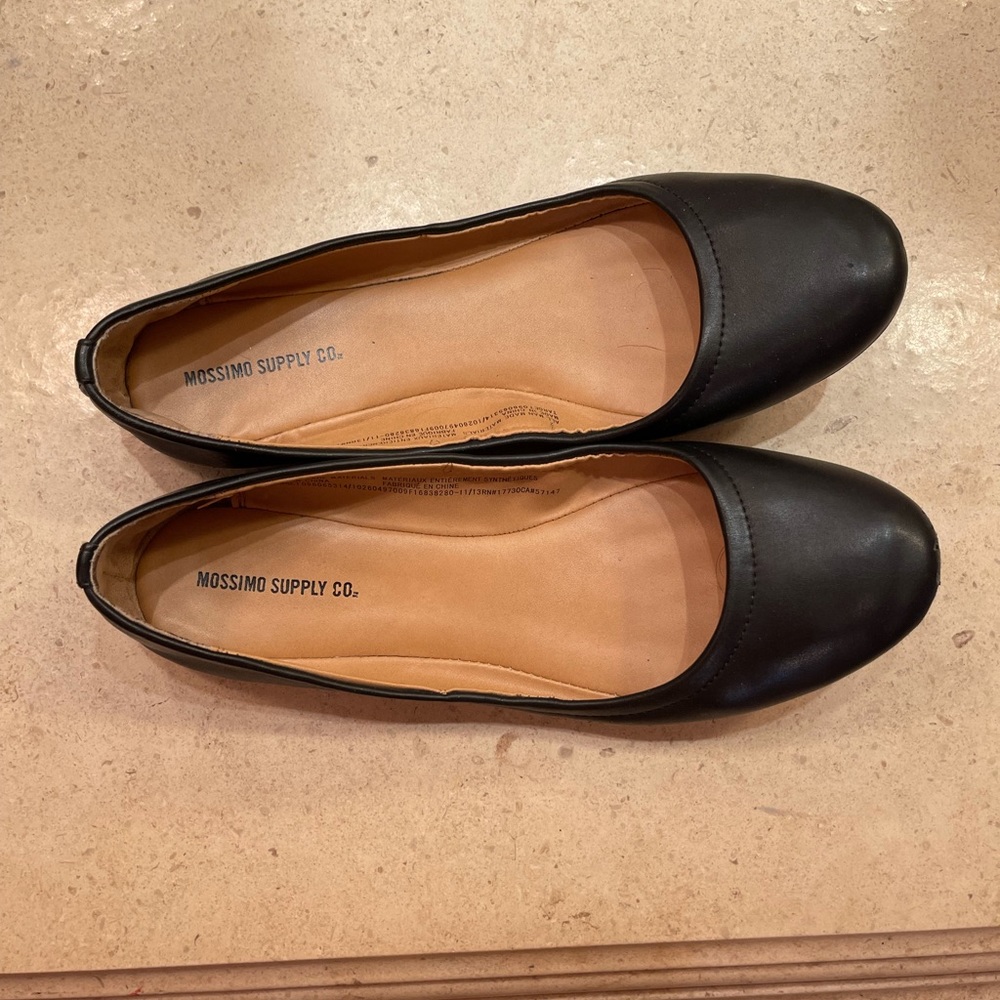 Mossimo Black Flats